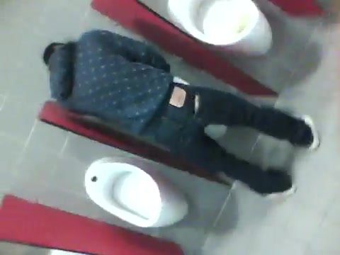 amici filmano l\