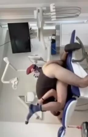 Dentist fucked by his patient