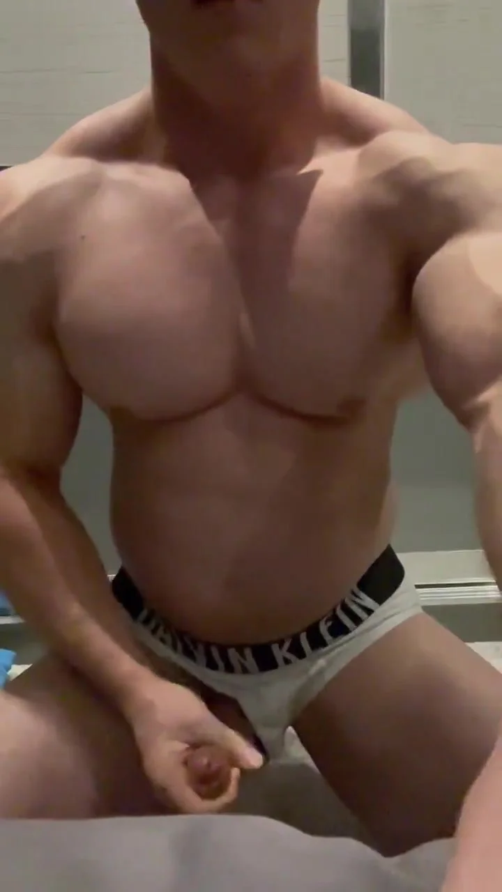 Theweeknd - Muscle Man Solo: Bodybuilder jerk -â€¦ ThisVid.com