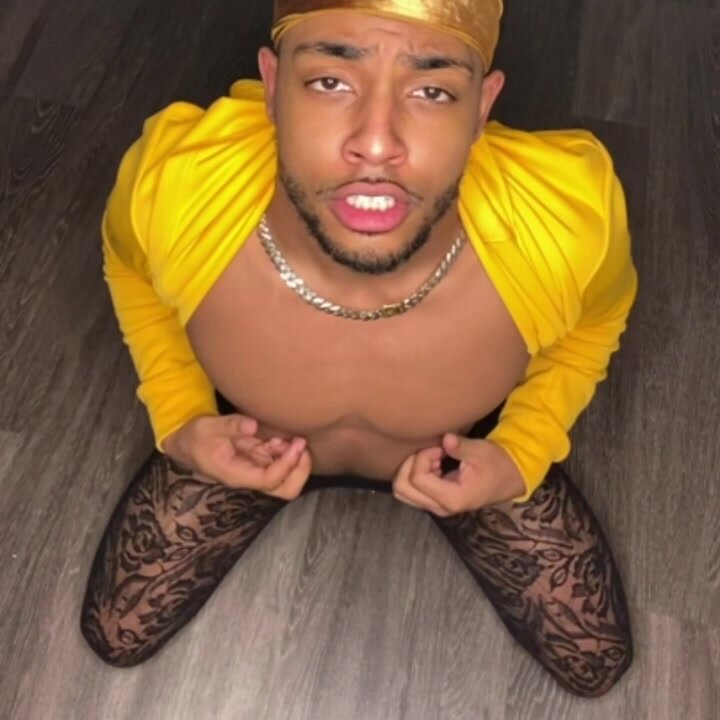 Sexy Sissy Boy Wants Daddy\