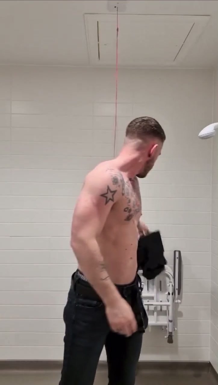 Hot tatted guy - video 5