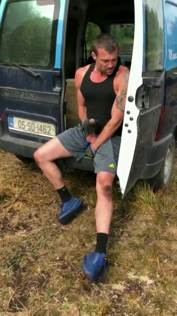 Irish Builder Wanking