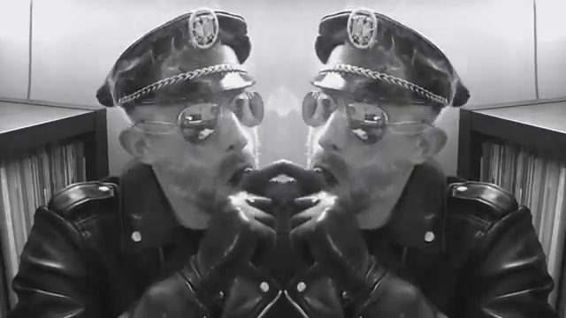 B&W Gar Inhaler Mirrored