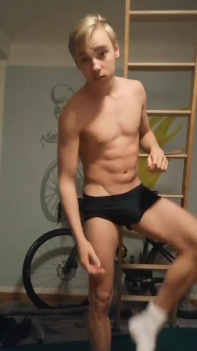 german twink stripping pt2