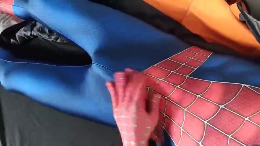 Spiderman jerk off