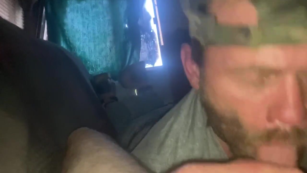 Straight redneck tries sucking his buddy