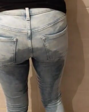 Pee jeans - video 35