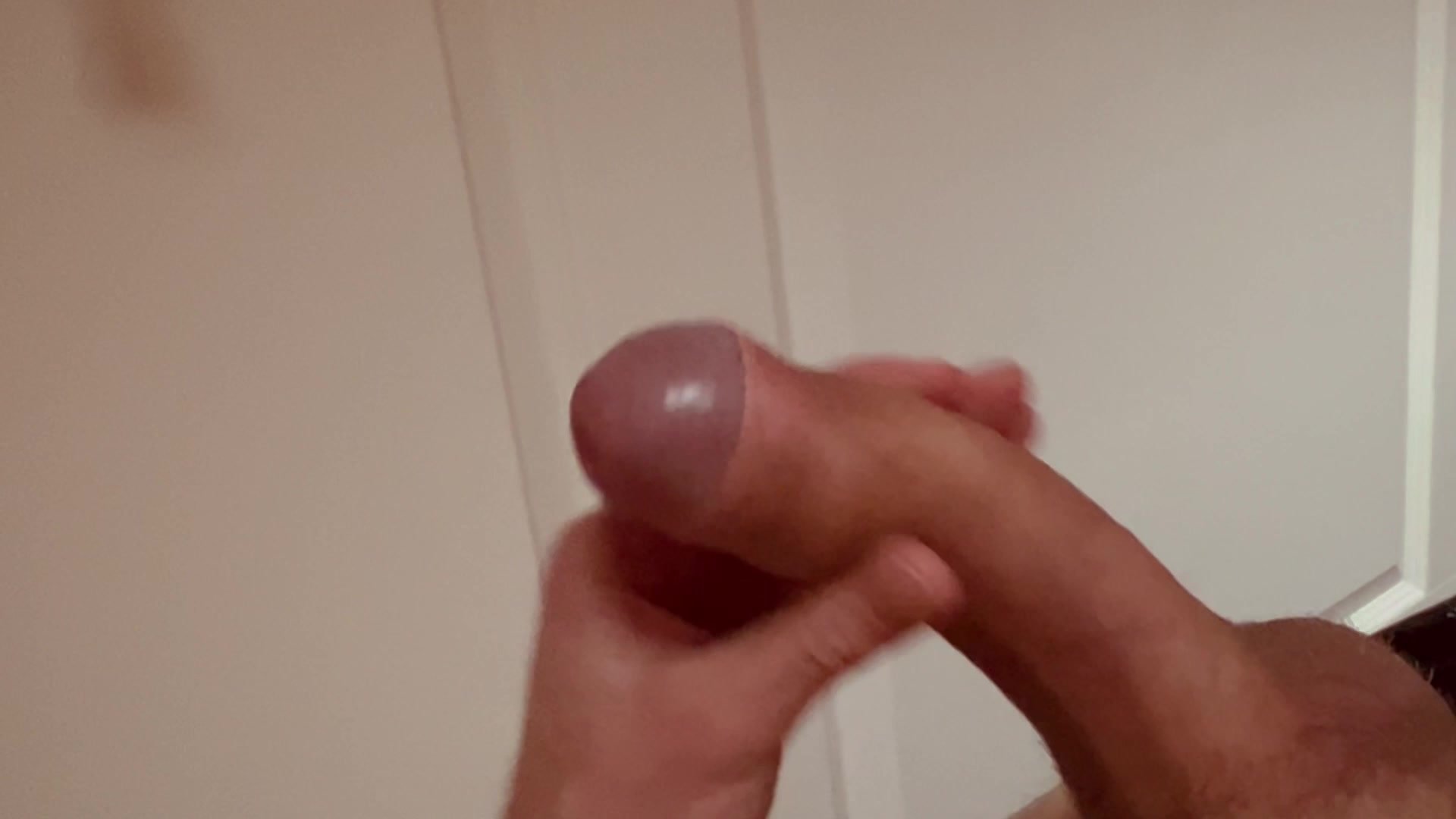 Who wants to smell and suck my smegma dick?