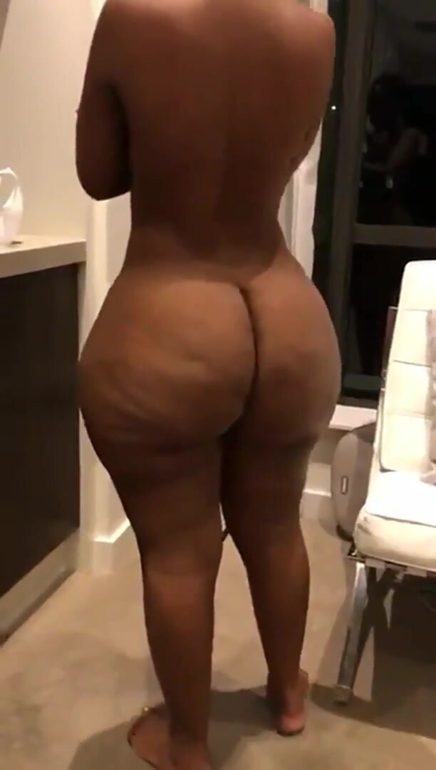 Huge ass, imagine the smell