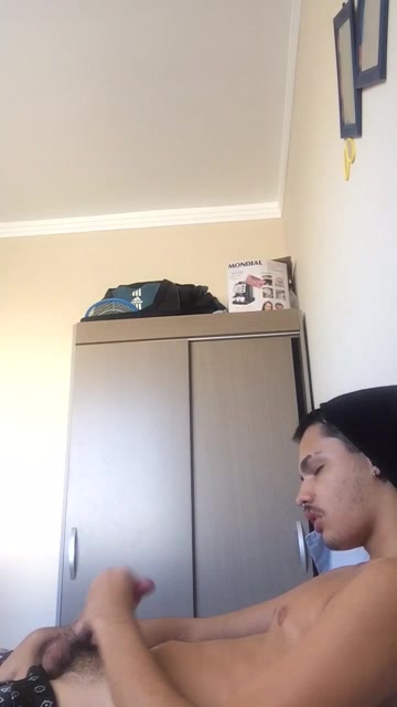 Another hot guy wanks off