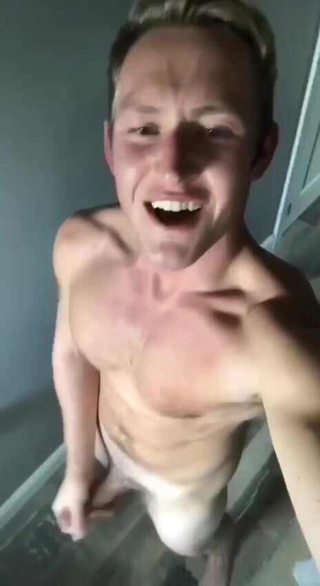 faggot Trevis Miller playing his tiny cock