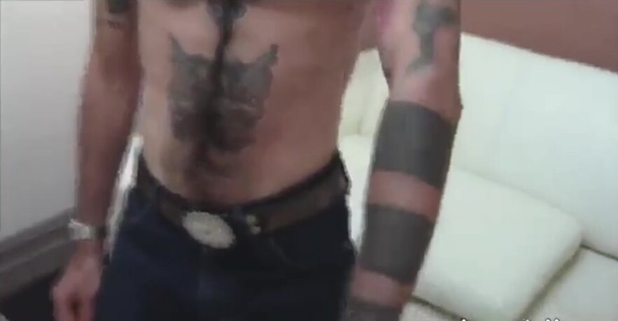 Hardcore Gay With Lots Of Tattoos Is Wanking His Pole