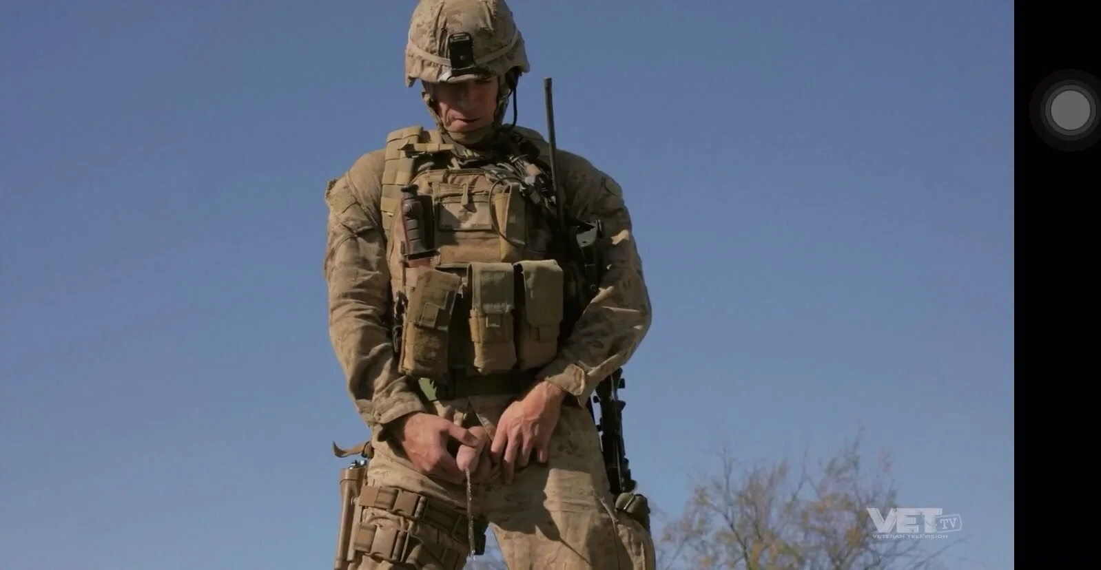 American actor pissing - ThisVid.com