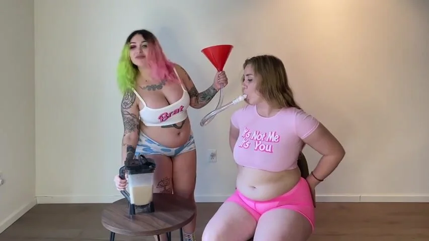 Feeding Bbw Porn - Chubby and BBW: Bbw funnel feeding - ThisVid.com