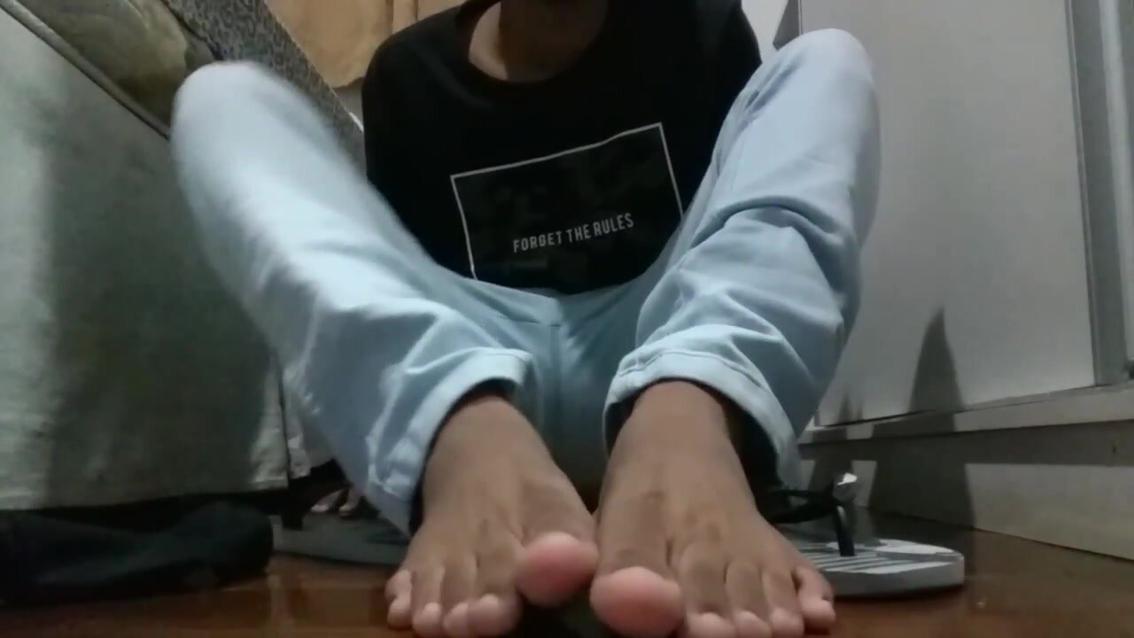 j feet - video 38