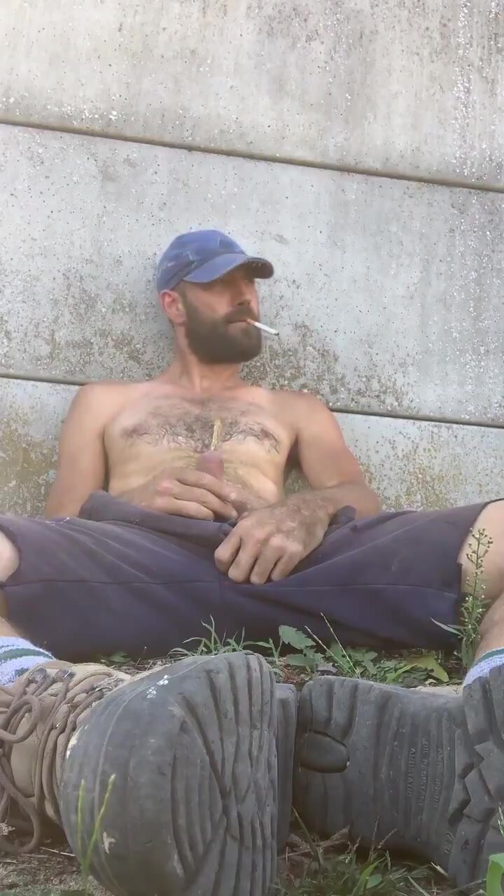 Piss 6 - Handsome redneck dad piss outside