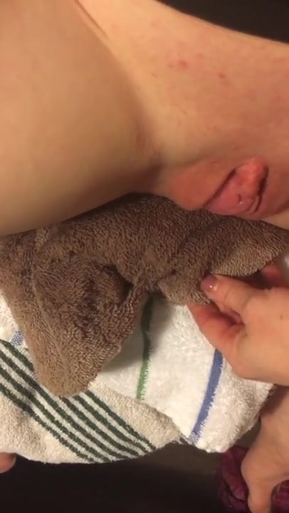 Slow naked pee and rubbing on towel