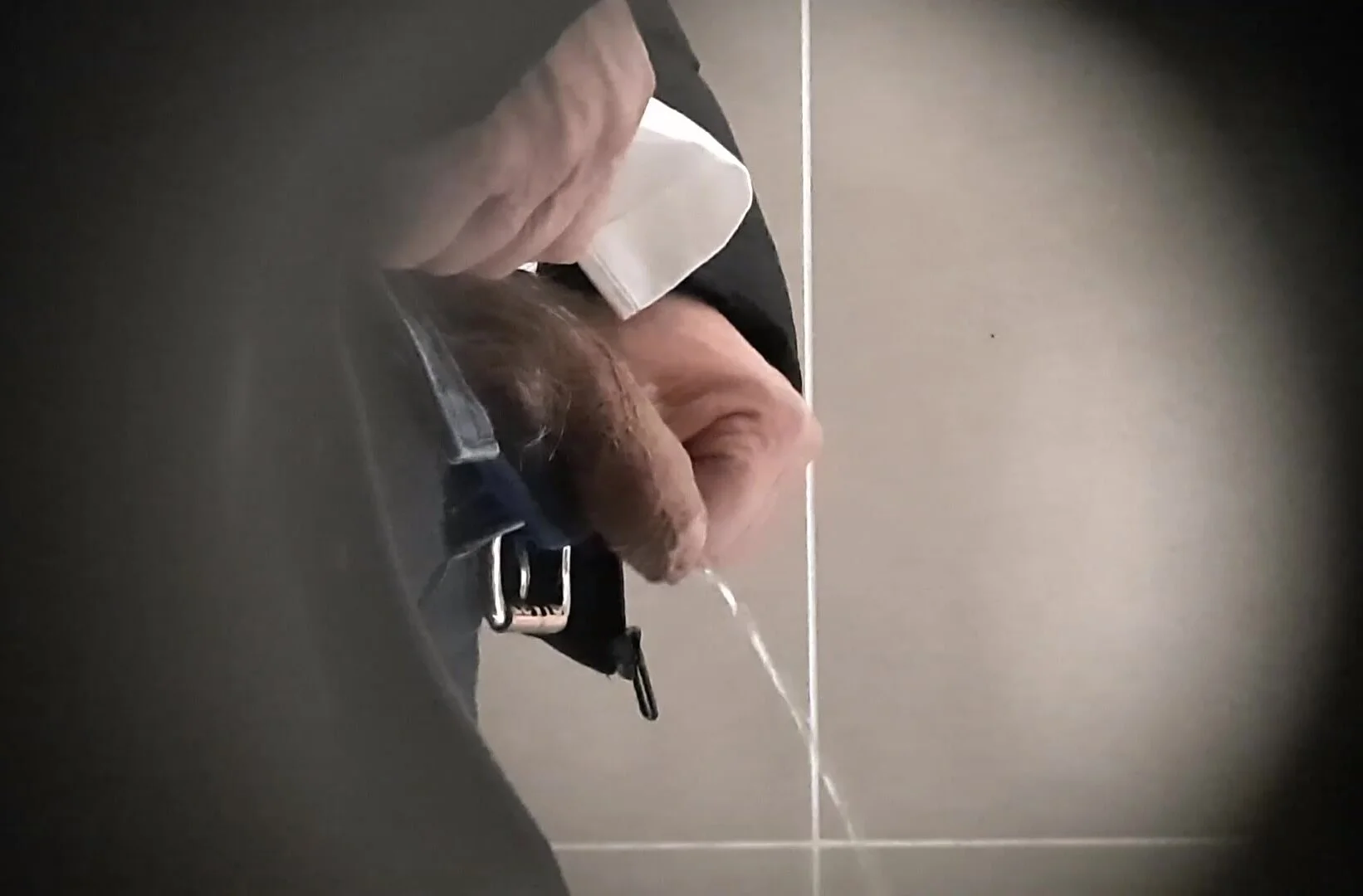 Espion Spy les bites qui pissent TCC 9 - ThisVid.com