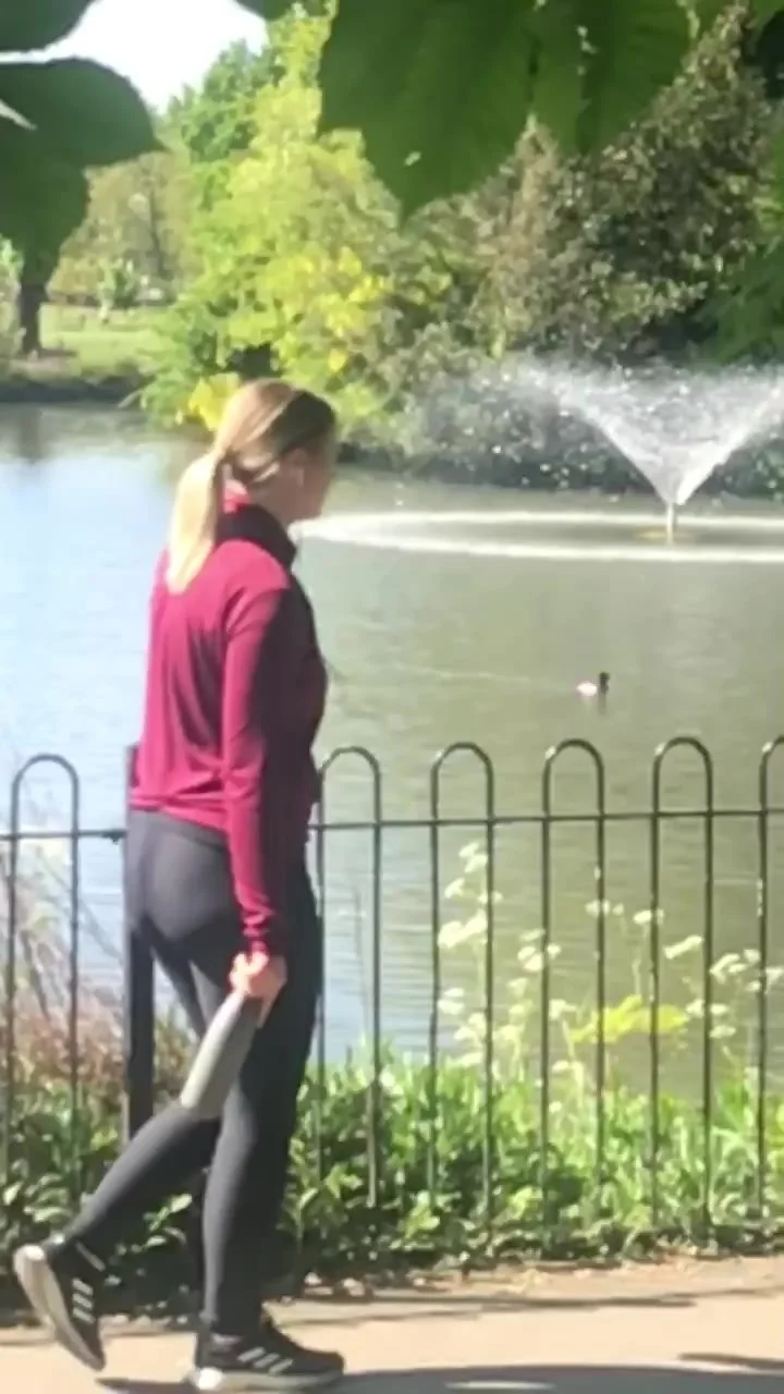 HOT BLONDE PAWG IN LEGGINGS - ThisVid.com