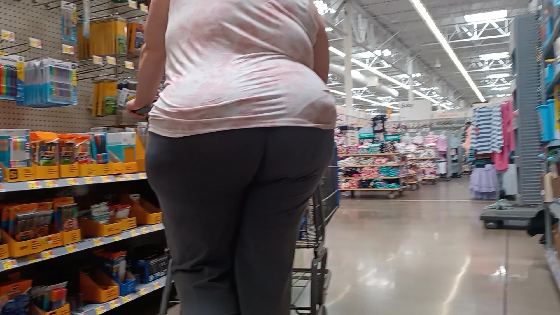 That shirt can't cover that ass