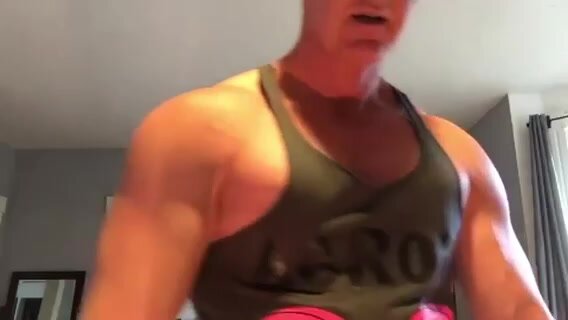 Muscle Dad - video 3
