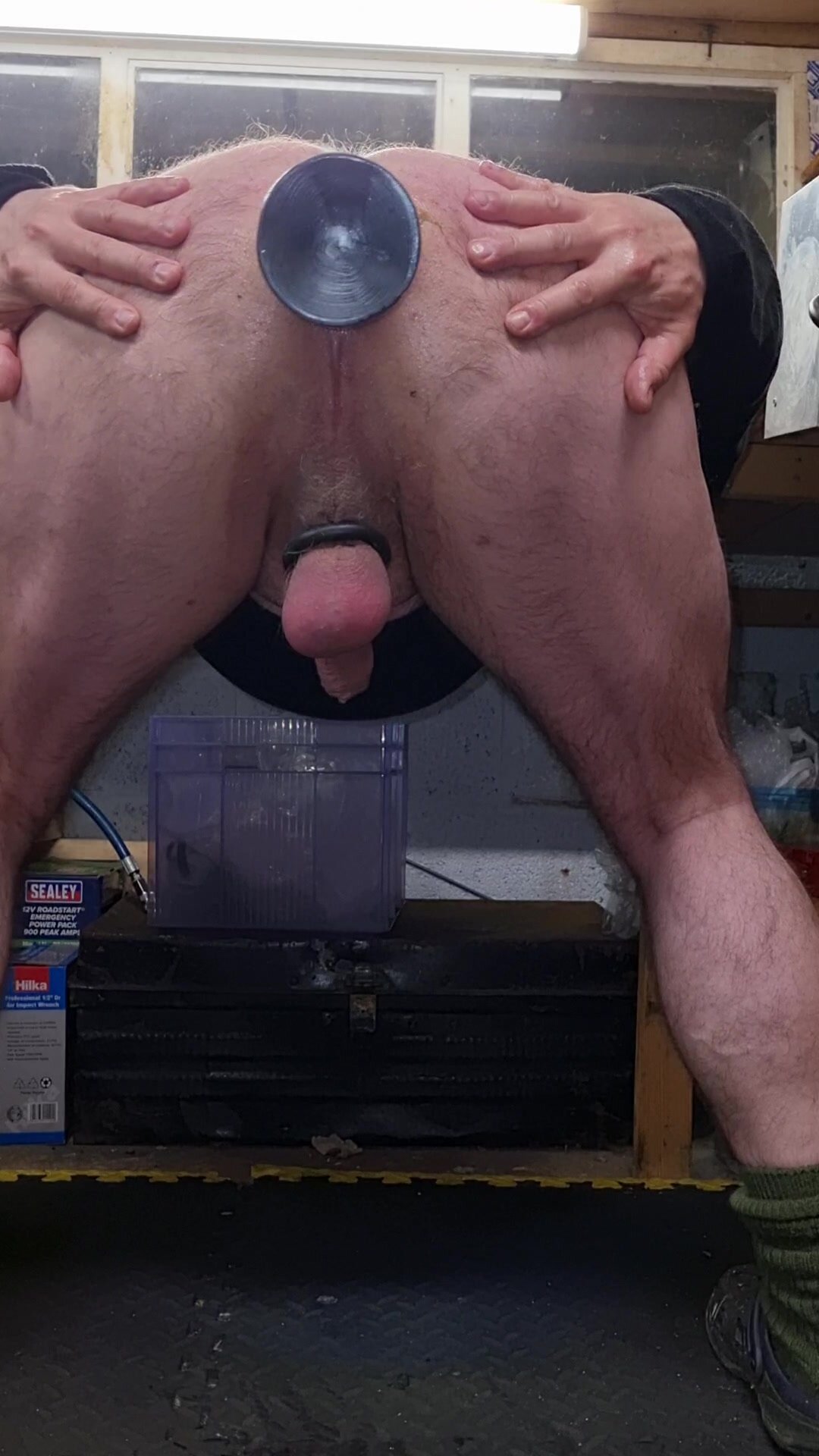 SHITTING OUT PLUG