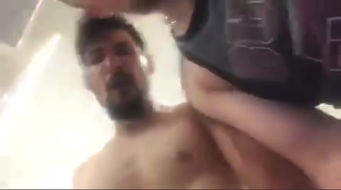 Tüküren arkadaşlar