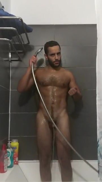 naked guy showeing 3
