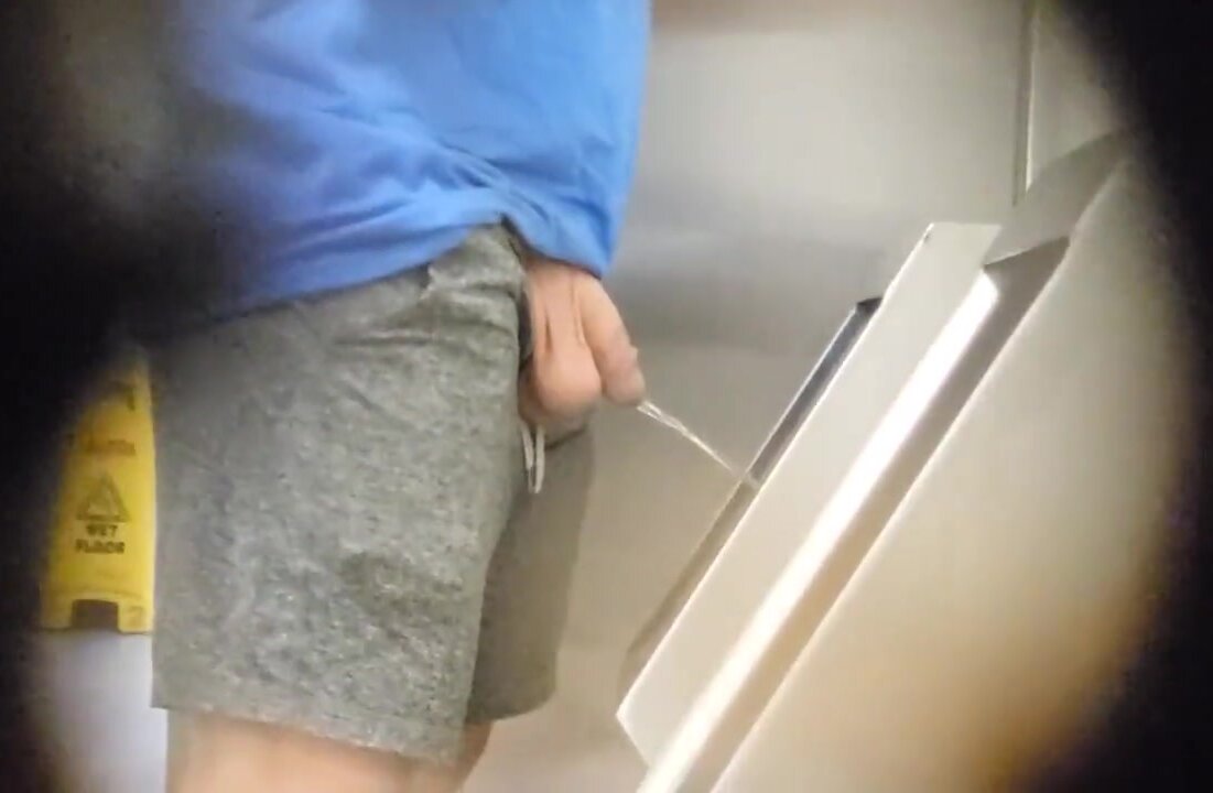 Urinal spy - Horse hung dad hands free