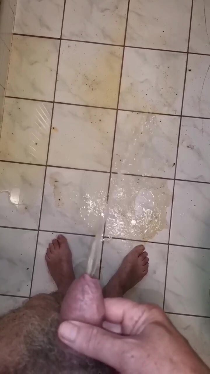 pissing myself in messy bath