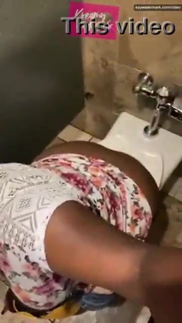 Sexy Thick Ebony on the toilet