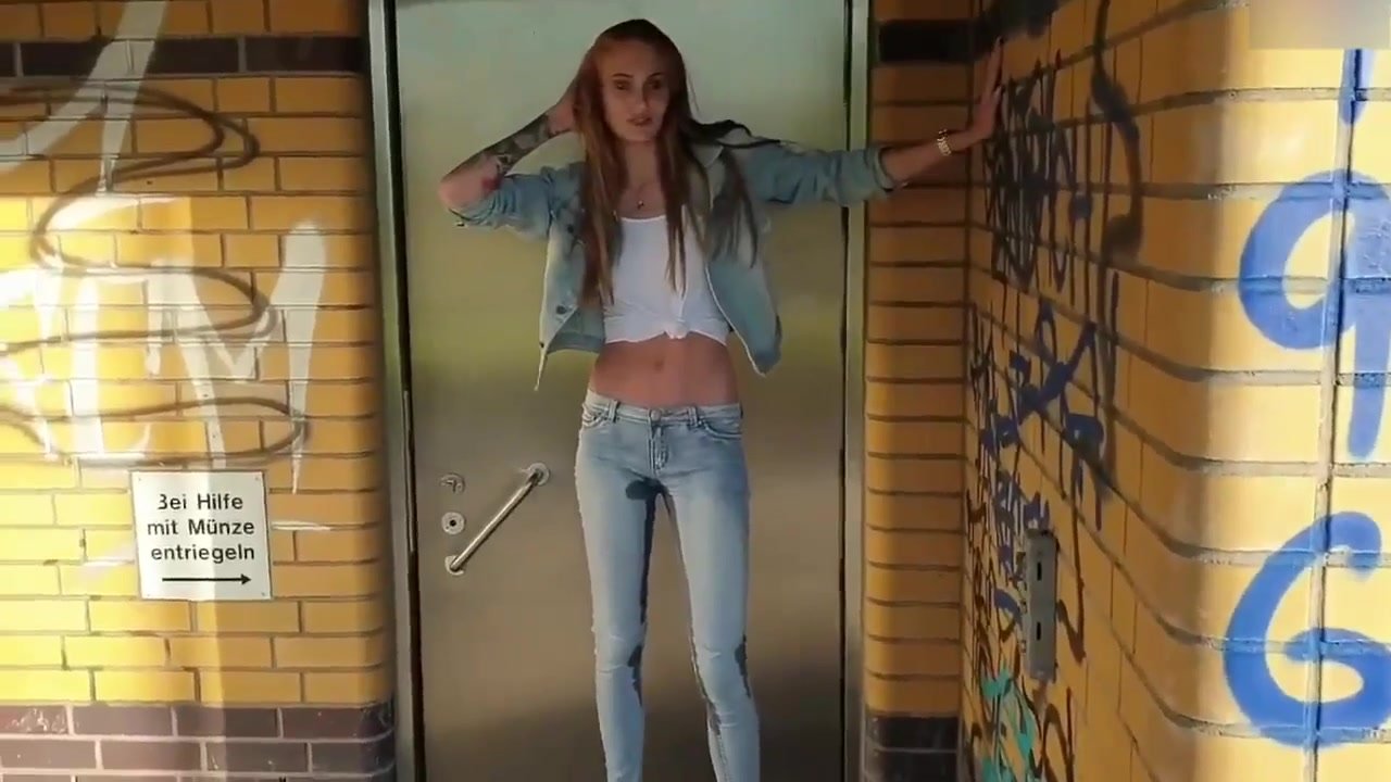 Redhead Public Jeans Pissing & Wetting
