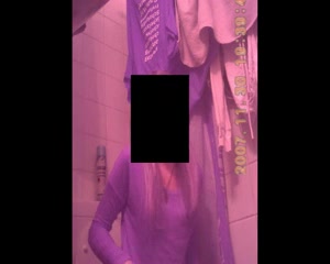 purple girl peeing 2