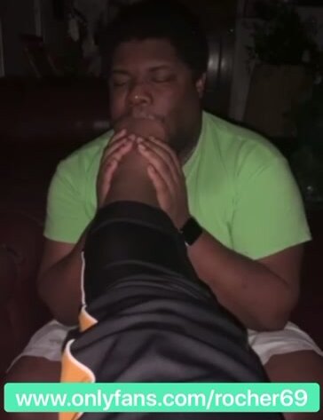 Sucking some big feet