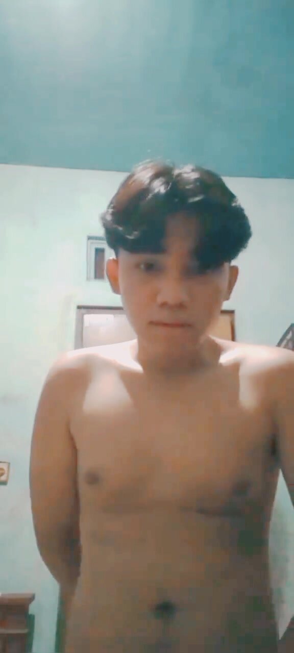 Cute asian boy cums - video 2