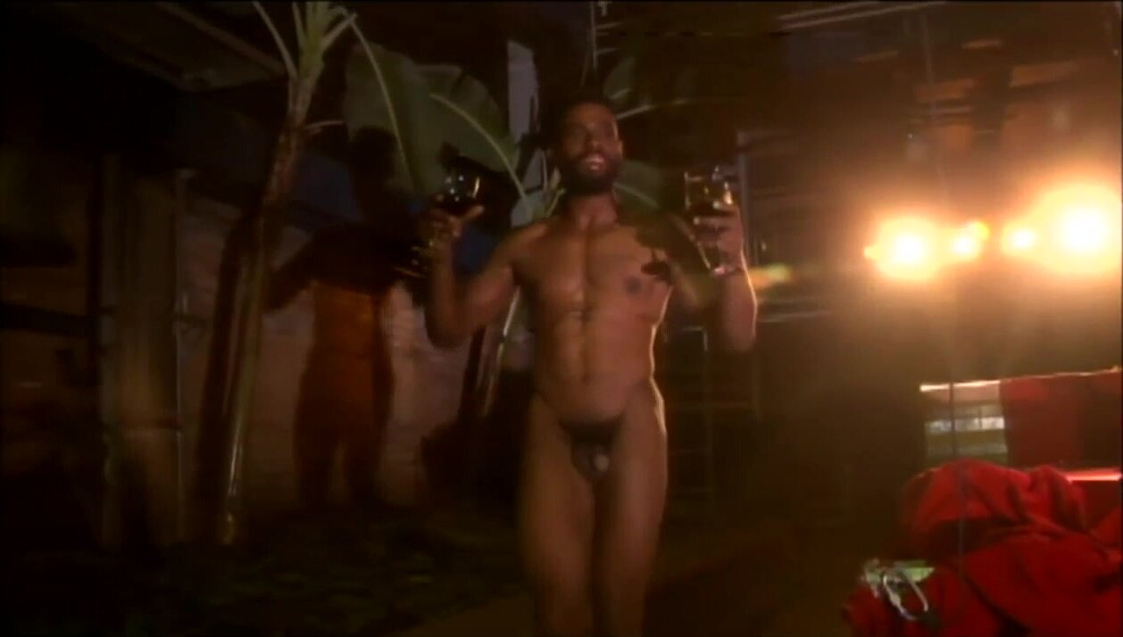 Voyeur Brazilian actor nude - video 2 pic