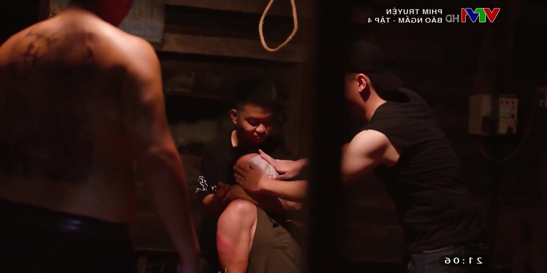 Man was tortured until he fainted (Movie scene)