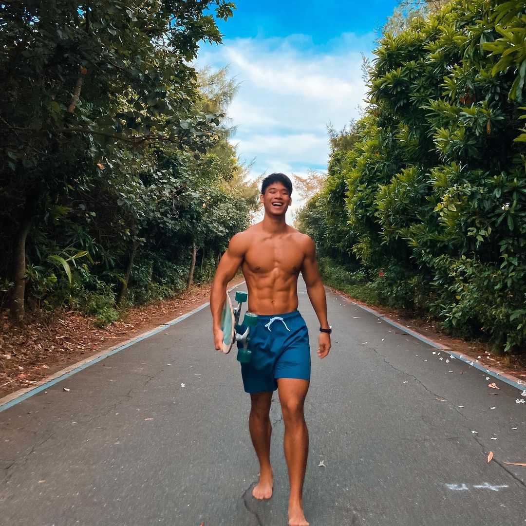 Taiwanese athlete wanking