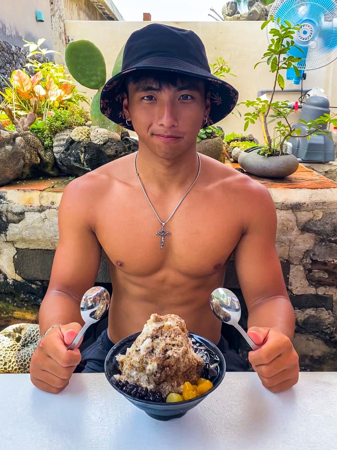 Taiwanese canoeist wanking