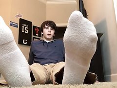Guy Sexy Feet Show