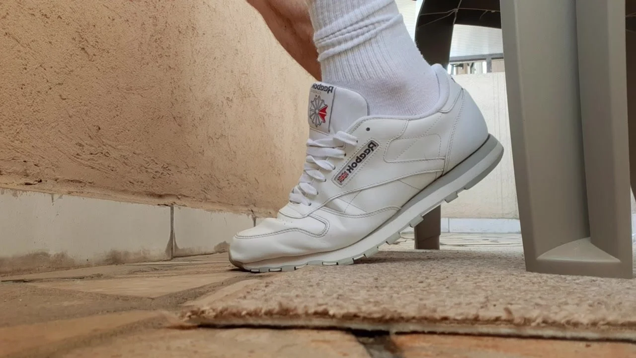 Reebok Crush and Spit on Boxes - ThisVid.com