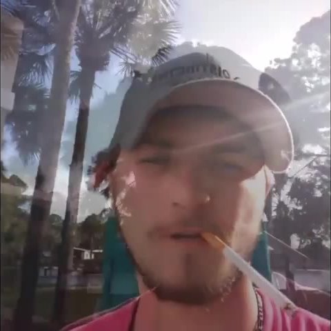 Very short clip but cool smoker (low quality)