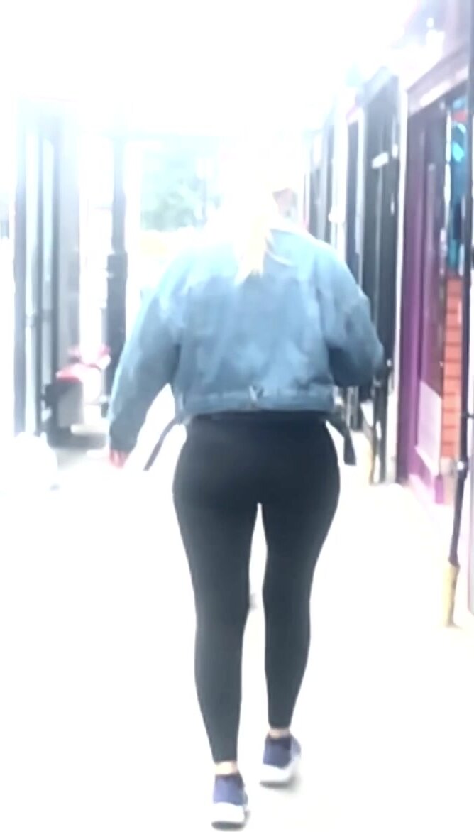FOLLOWING A FIT BLONDE PAWG