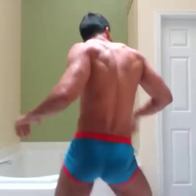 Sexy ass dancing