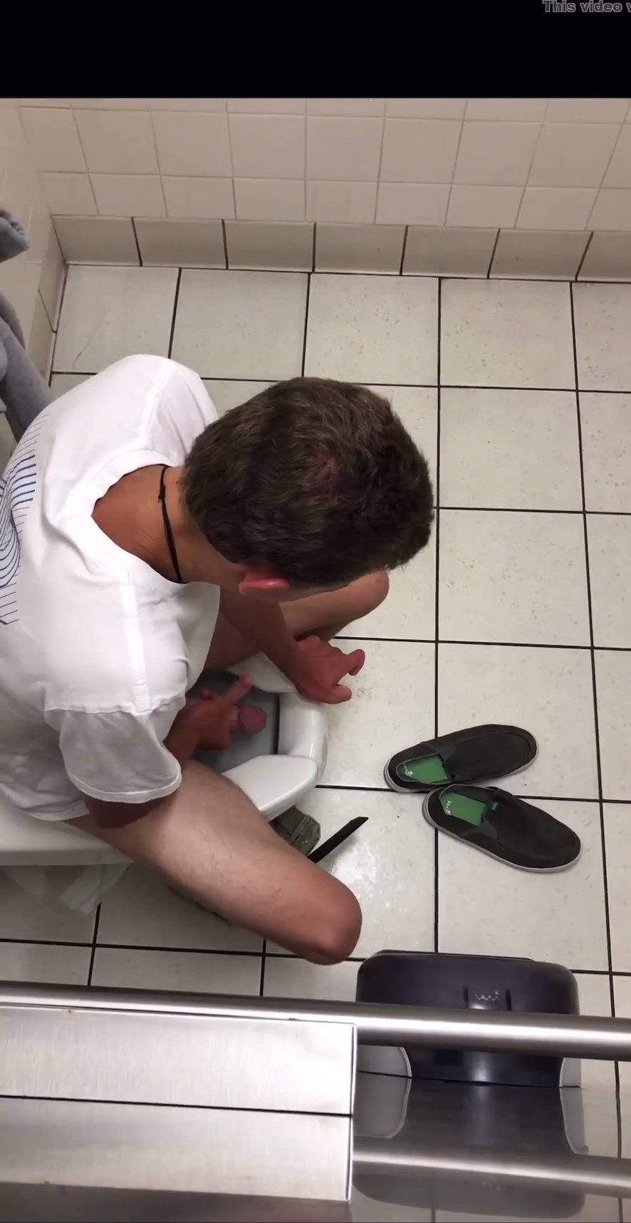 cumming in toilet stall