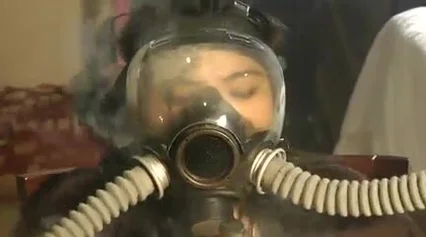 Extreme Gas Mask Porn - æ¥µç«¯ (EXTREME): ... smoking with a mask! - ThisVid.com