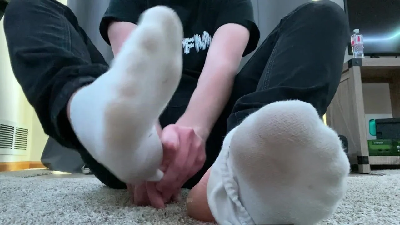 Sweaty Smelly Guy Socks and Feet 3 - ThisVid.com