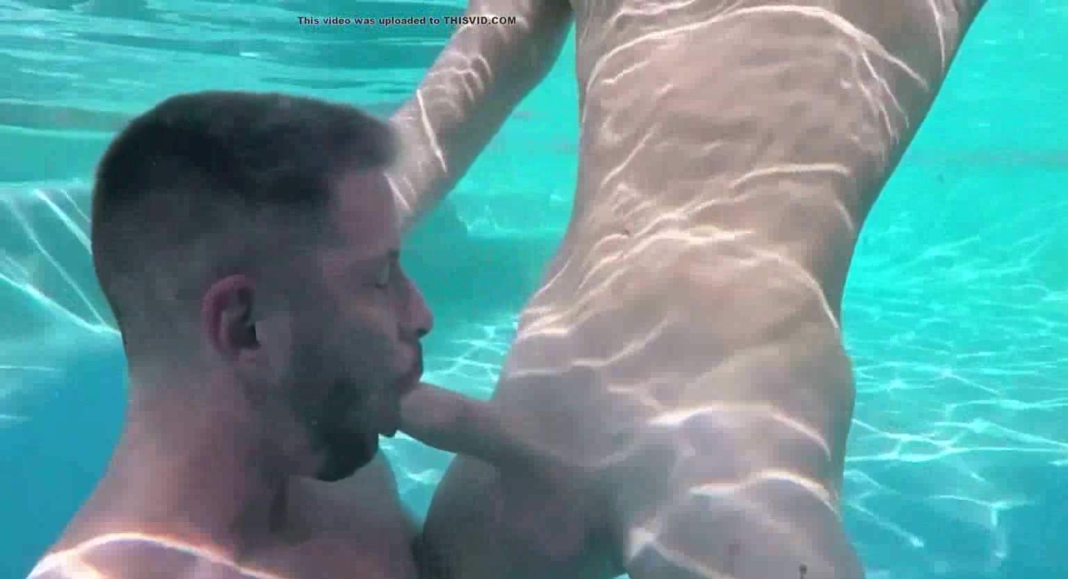 Underwater barefaced gay blowjob