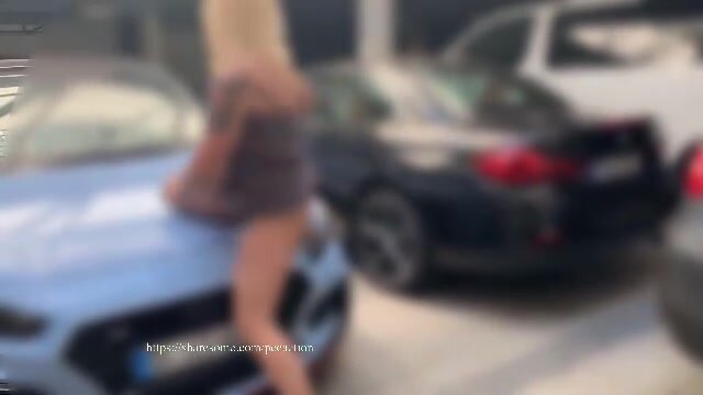 Cars Girl Porn - Girls & Cars: girl pee on car hood - ThisVid.com