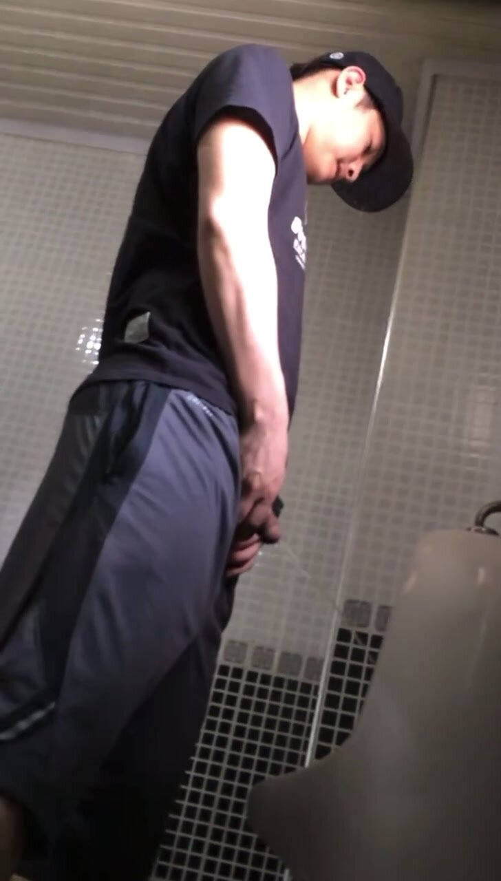Straight Male piss and spit 1